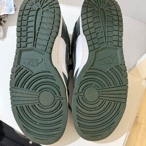 Nike Dunks Low Vintage Green